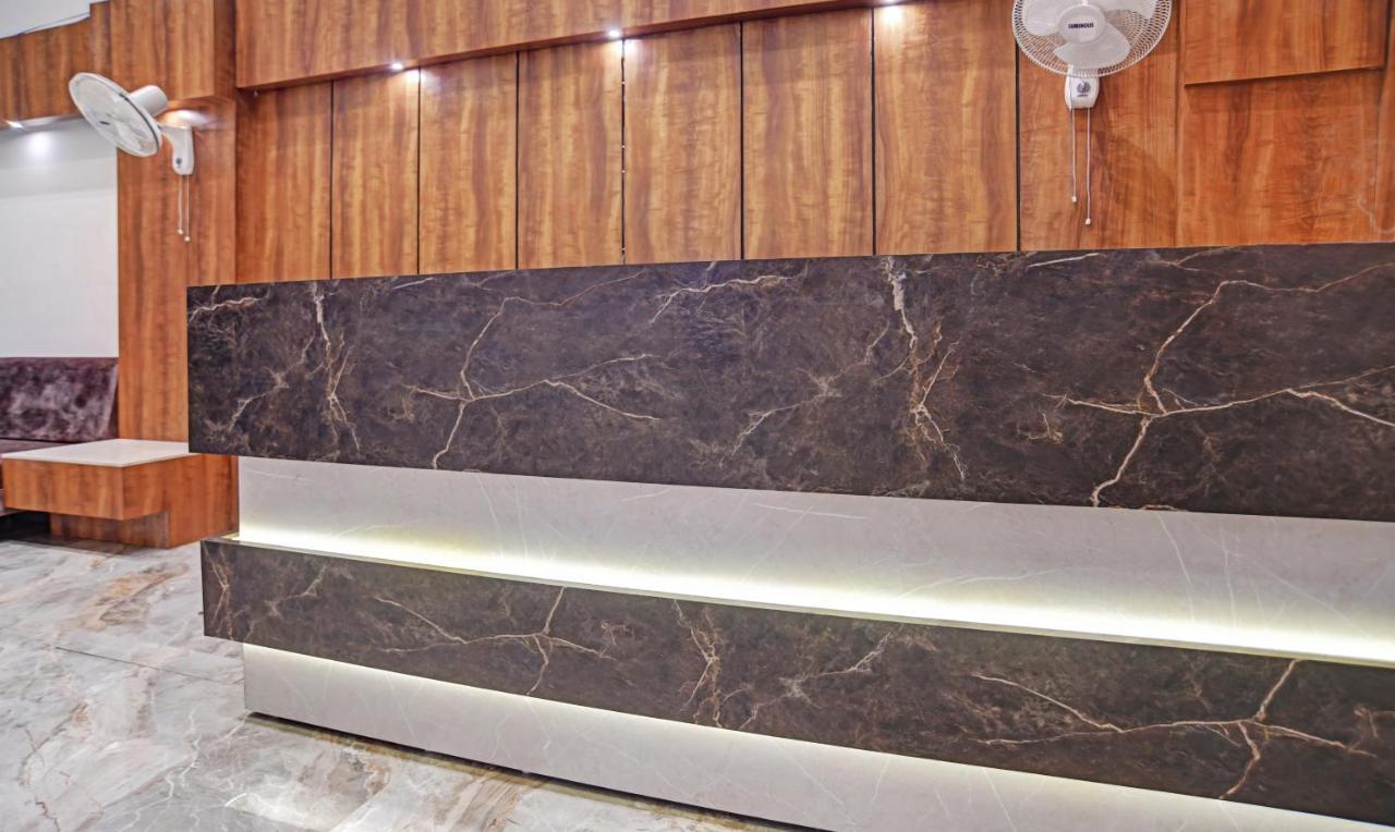 Hotel Treebo Shivaay Indore Exterior foto